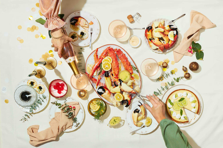 Dinner with stone crabs and Alaskan king crabs 